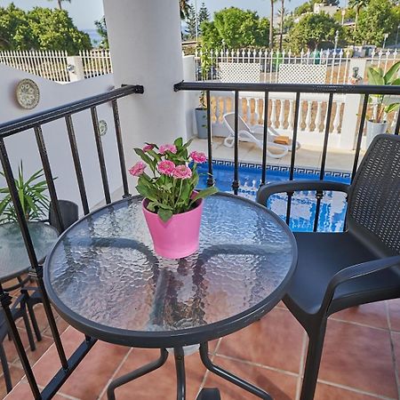 Villa Pura - Private Jacuzzi & Heated Pool Нерха Екстер'єр фото