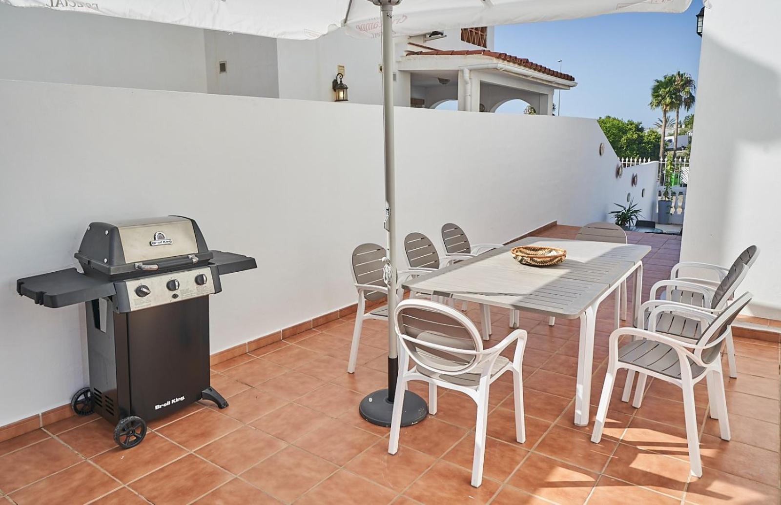 Villa Pura - Private Jacuzzi & Heated Pool Нерха Екстер'єр фото