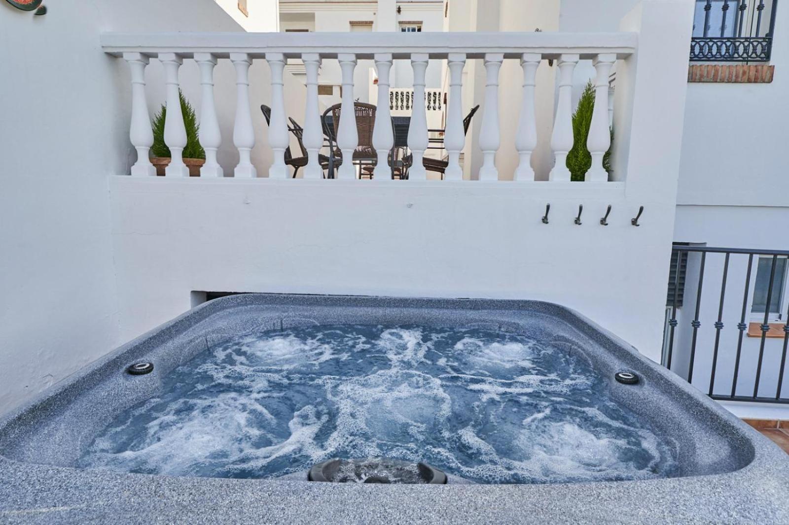 Villa Pura - Private Jacuzzi & Heated Pool Нерха Екстер'єр фото